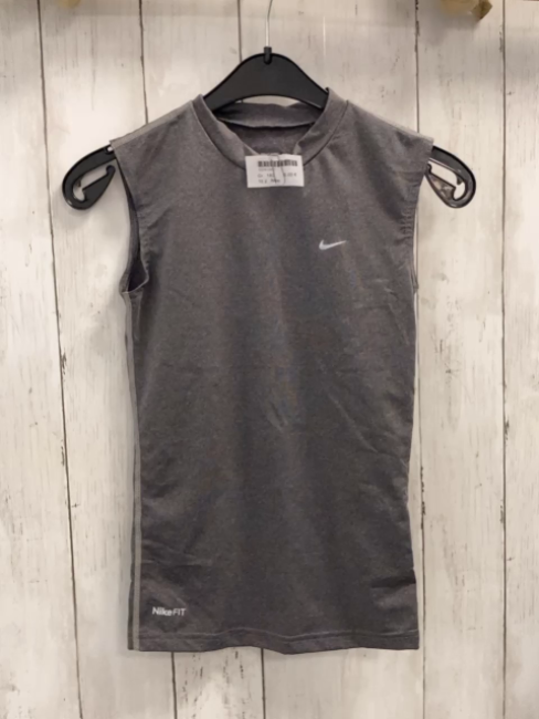 Nike  Sportshirt  Gr. 140  hellgrau 