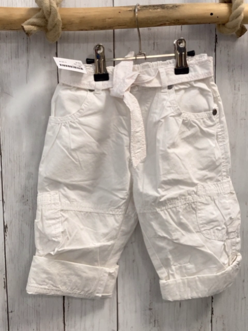   Shorts  Gr. 92  weiß Gürtel mit rosa Nähten