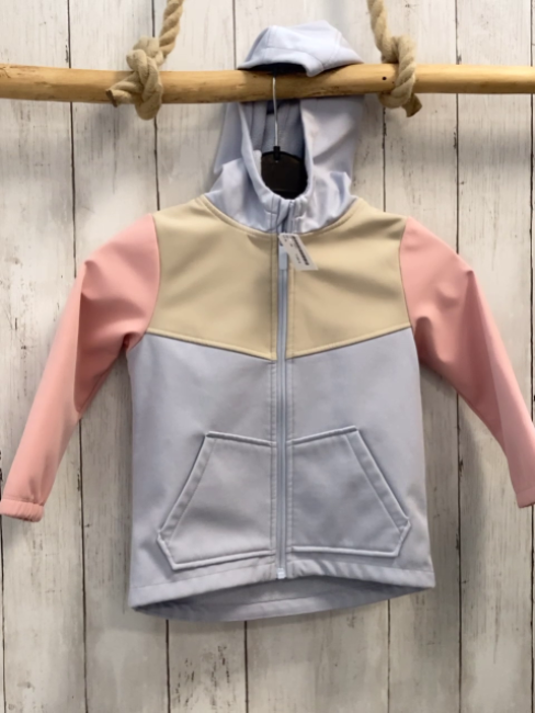  Softshelljacke Gr. 104  beige hellblau rosa 
