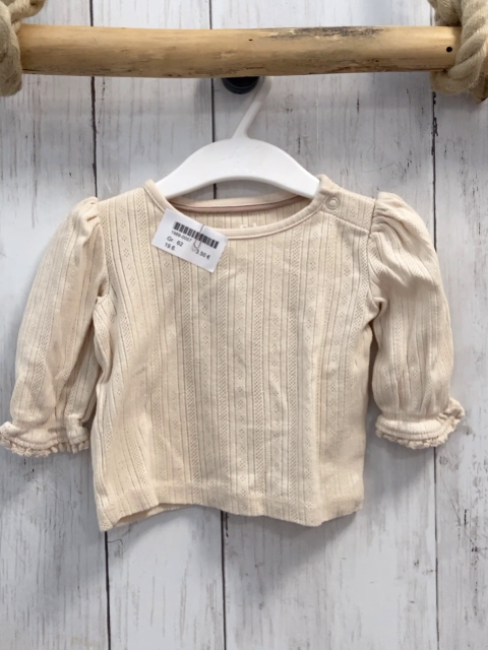 Langarmshirt Gr. 62  beige Lochmuster