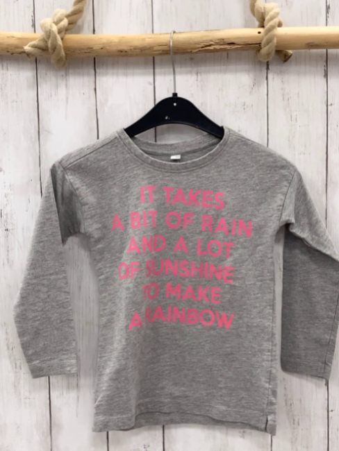   Langarmshirt  Gr. 110  grau pink Schrift 