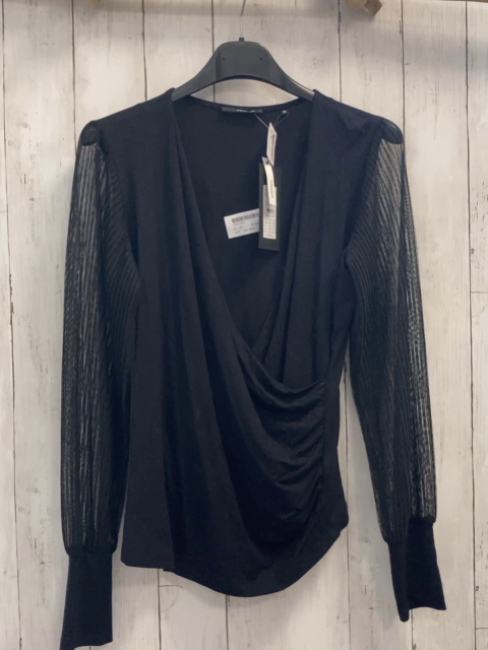 neu Zero Bluse Gr. 38  schwarz transparenter Ärmel NP 49,99€